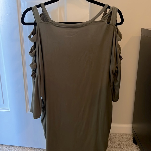 Women’s London tee ultra soft jersey 3/4 length olive green - Picture 2 of 2